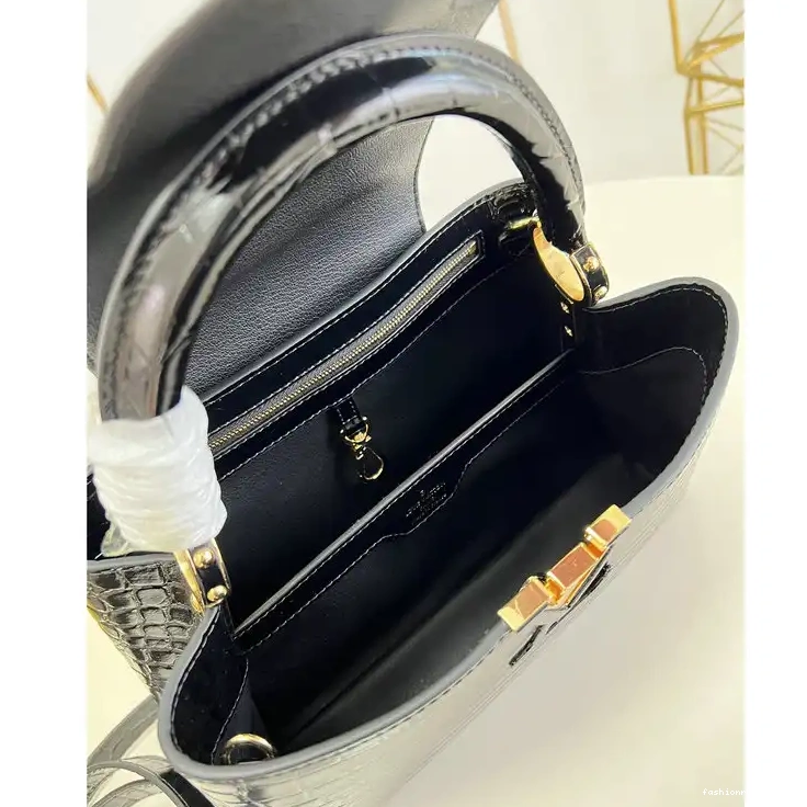 Fashionrepsfam ru Bag 2204YA0074 LV 0818